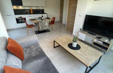Magnifique 2 pièces design, moderne, calme, proche plage, résidence avec piscine, tennis, wifi et place de parking privée - Photo 9