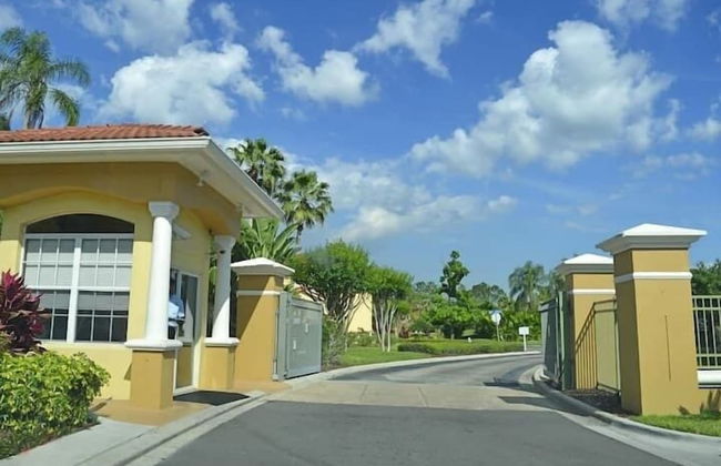 3br, 2.5ba Townhome W/ Lake View, Sunny Rear Yard 3 Bedroom Townhouse by RedAwning - Foto 34