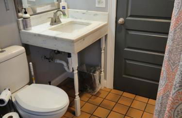 Modern Rustic split level with balcony - Foto 12