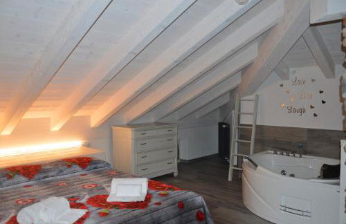 White suite - Jacuzzi, Swimming pool & Lake view - Foto 11