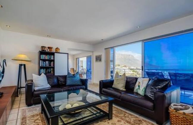 Immaculate Penthouse w Views Splash Pool CBT Penthouse - Photo 6