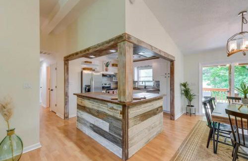 Pet-Friendly Mooresville Escape with Fenced Yard and Lake Access - Foto 17