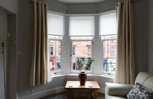 Superb 1Bed Flat in Fabulous West End - Pass the Keys - Foto 14