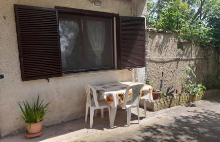 Whole apartment in Villa surrounded by green - Foto 52