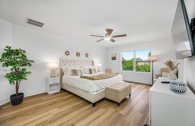 Luxury Home w Heated Pool, Gym, Playground & More! - Foto 4