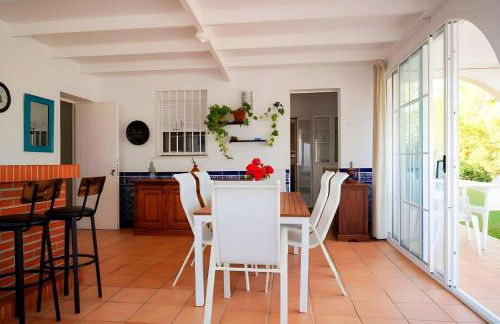 Chalet de Lujo con Piscina Privada cerca de Sevilla - Photo 11