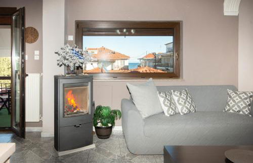 Sunrise Suite Olympiada - Luxury Beachfront Escape - Photo 3