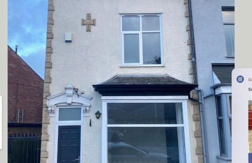 Comfortable 3BR Home, Guests 7, Fast Wi-Fi, & Nearby Pubs - Foto 21