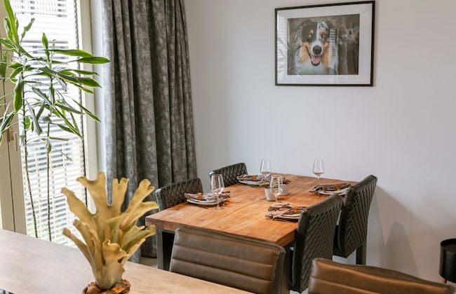 Modern Apartment With Large Terrace - Photo 20