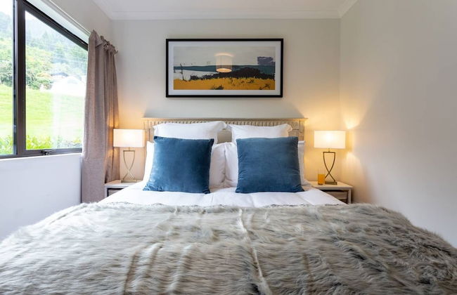 Spacious Lake View Alpine Townhouse Walk TO Town - Foto 2