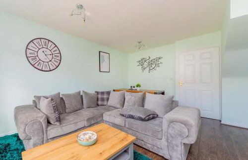 Central Townhouse Tipton - Sleeps 8 - Ideal for Contractors & Families - Foto 3