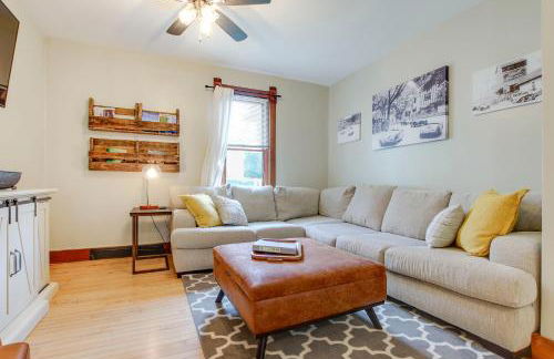 3 Mi to Road America Spacious Elkhart Lake Home! - Foto 2