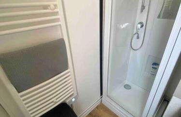 Laurema's BnB - Photo 8