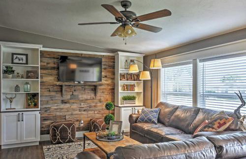 Rustic Chic Home: 10 Mi to Otter Creek State Park! - Foto 3