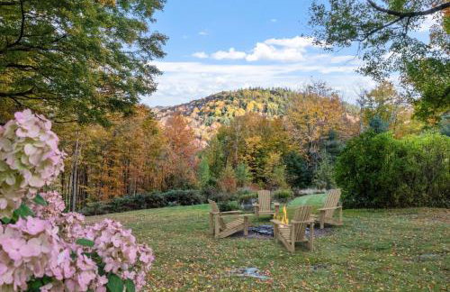 Modern Lux Cabin w Mtn Views and Fire Pit - Foto 4