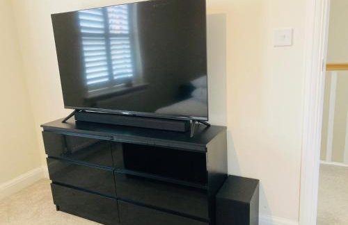 Kettering - House - Stay 8 - Parking - Garden - Photo 5