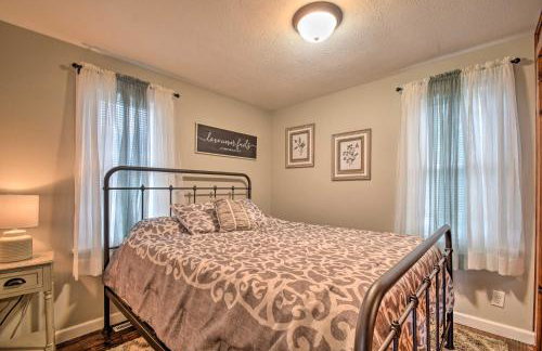 Cozy Goshen Farmhouse about 9 Mi to Amish Acres - Foto 11