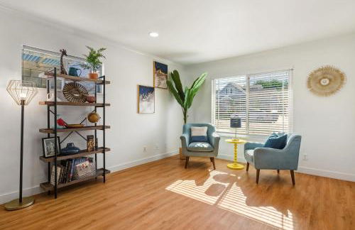 Spacious 4BR House Free Parking w Backyard BBQ - Foto 7