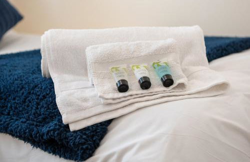 Swindon Modern Large House with Garden Sleeps 7 - Foto 12