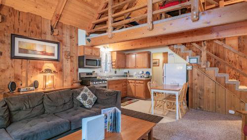 Moonridge Hideaway -Adorable, picture perfect cabin with a beautiful fireplace! - Foto 4, stove, pet friendly, minibar
