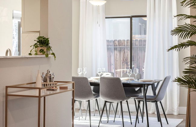 Elegant 4BD Reno Abode Close to Shops and Casinos - Foto 31