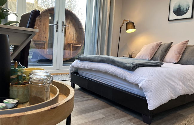 Contemporary Guest House With Outside Barrel Sauna - Foto 11