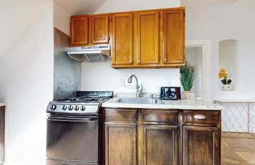 3 Mi to Franklin Park Zoo! Bright Residential Stay - Foto 11