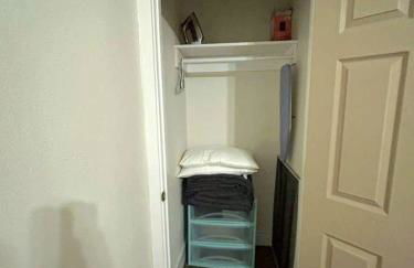 Downtown 1BR Stay Walk to Cafes & Parks - Foto 37