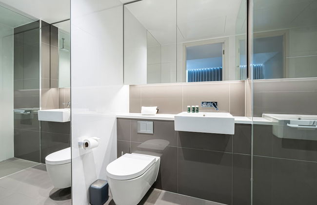 Sensational Two-bedroom Apartment by the River - Foto 31