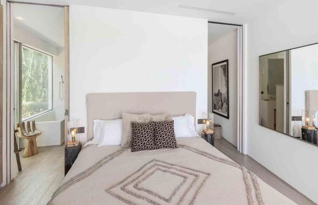 Holiday Home With Pool Area - Photo 6