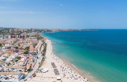 2BD Coastal Gem with Pool & Terrace - Torre de la Horadada - Foto 43