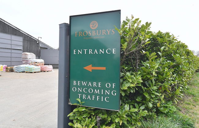 Cheerful 1BD Cottage With Parking Nr Guildford - Foto 8