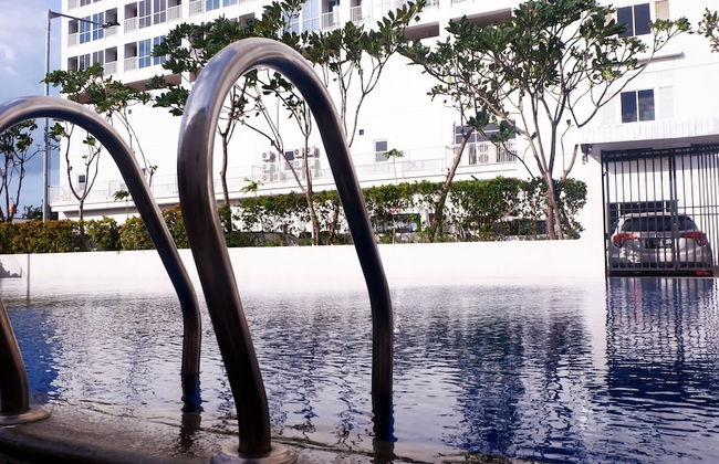 Chic and Cozy Studio at Tifolia Apartment - Foto 14