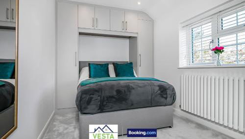 Three Bedroom House By Vesta Serviced Accommodation & Short Lets Borehamwood With Free WiFi & Free Parking - Foto 3