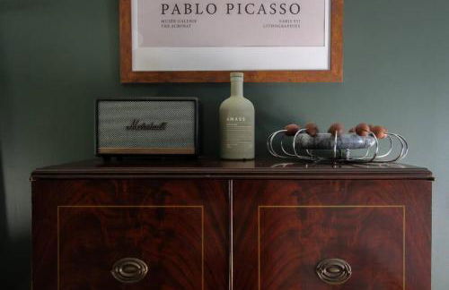 Mr. Nomad: Parisian PopHaus in Uptown - Foto 37