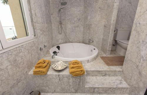 Villa Venecia, Apartamento de Lujo en 1º línea de playa + parking - Photo 36