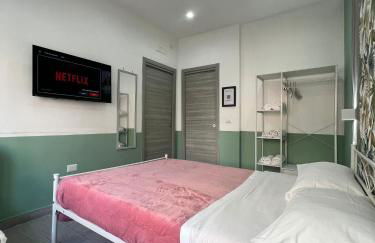 Dimora di Antonietta Room - near Train Station & Wi-Fi - Foto 12