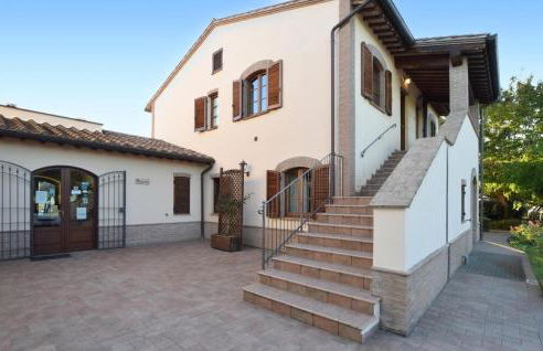 Awesome Apartment In Cannara With Swimming Pool - Foto 5