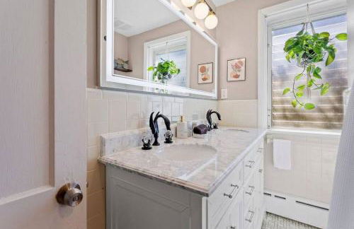 AC 6BR 2BA Quiet Retreat Central Location - Foto 61