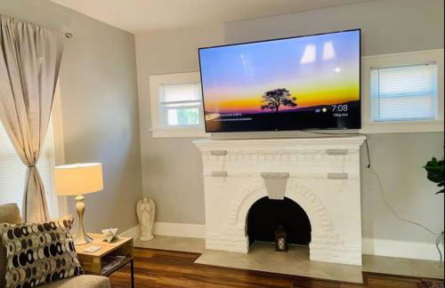 CHERRY STREET LUXURY- SHOPPING-DINING-BY DOWNTOWN AND HOSPITALs - Foto 6