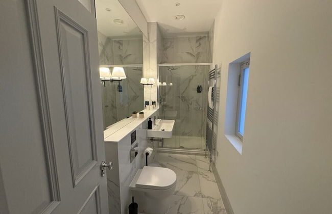 Elliott Terrace by Pureserviced. - Foto 49