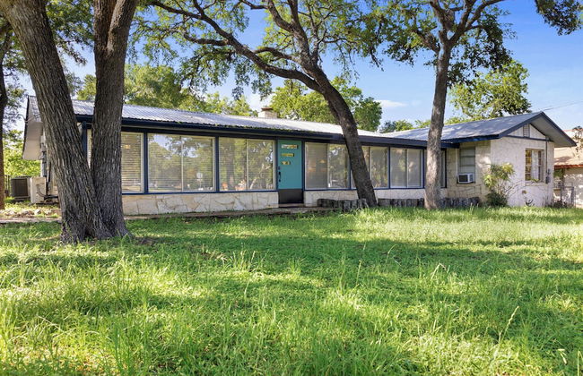 Creekside Haven with Pool and Firepit - Foto 27