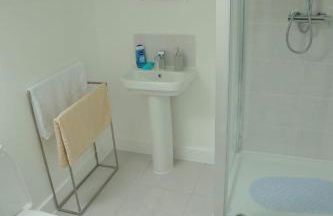 Beautiful New family home - Photo 22