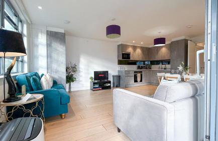 Modern 3-Bedroom flat in St Johns Wood near Marylebone & Regents Park with Balcony - Photo 3