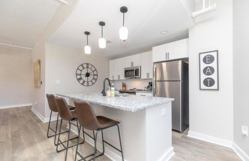 Luxurious Downtown 2 bedroom 2 bath with views 1M - Foto 22