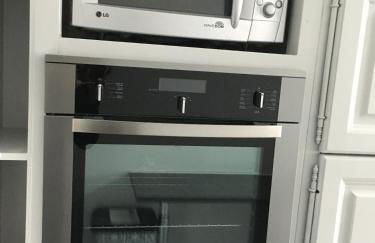 BedinReims "burgundy bottle" 110m2 Exceptional, 4 chambres doubles, 2 bain, free park & wifi, tout équipé - Foto 23