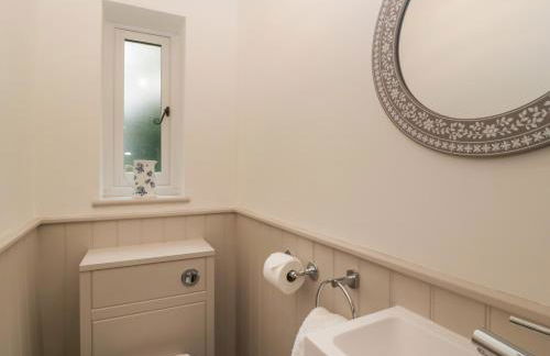 Honeypot Cottage - Photo 23