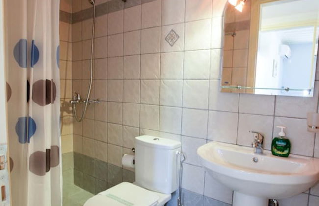 Nafsika Beach House Large Private Pool Walk to Beach Sea Views A C Wifi Car Not Required - 1880 - Foto 31