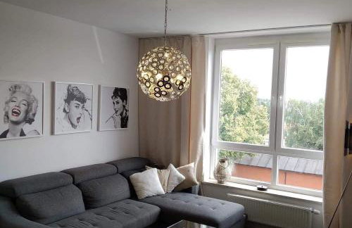 Sunny Penthouse with roof gardens overlooking the Warsaw Palace of Culture - Foto 5