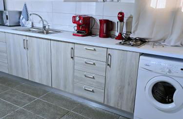 Lily's house near the beach - Photo 16